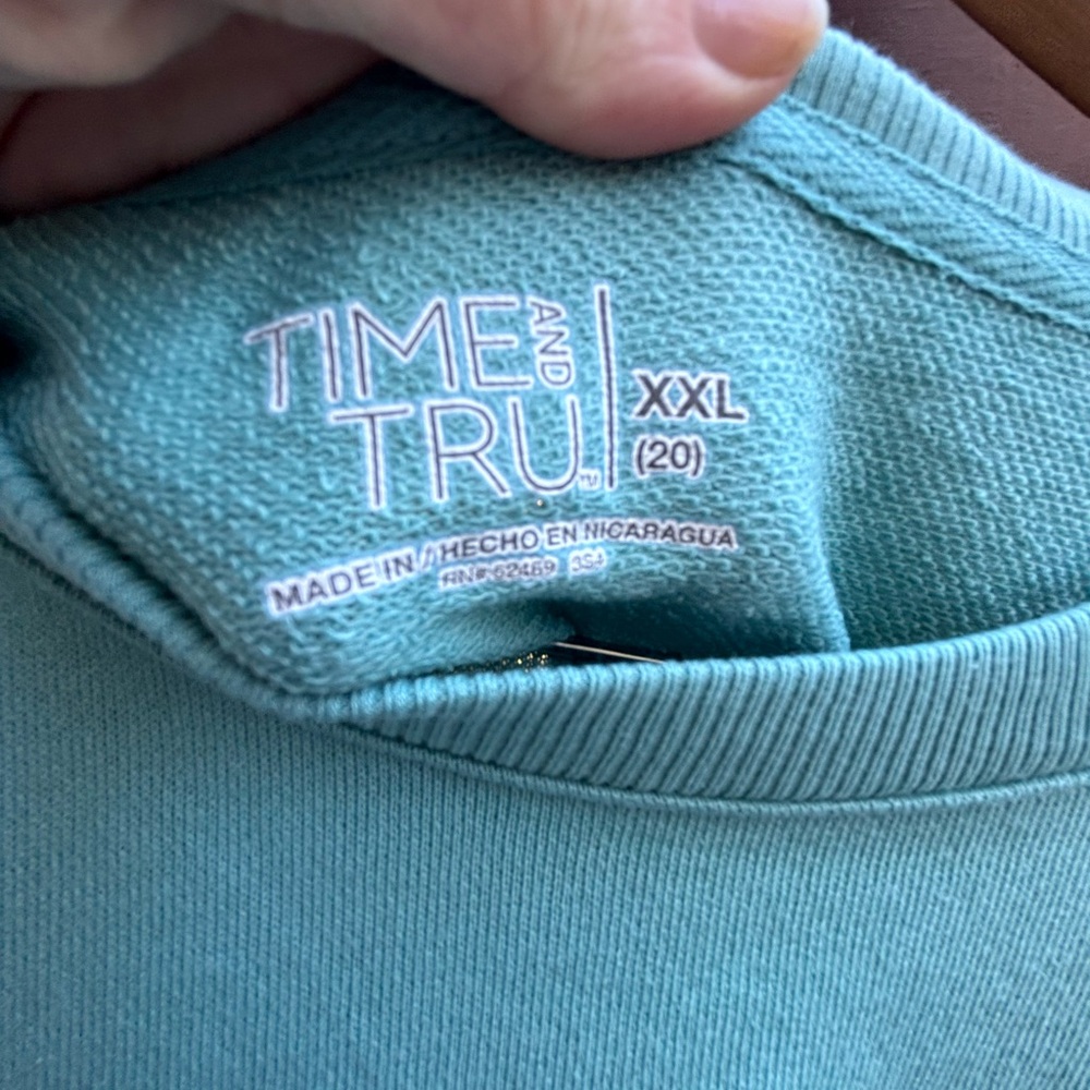 🎉NWT🎉 Time and Tru Aqua Relaxed Crewneck Sweatshirt - Picture 8 of 14